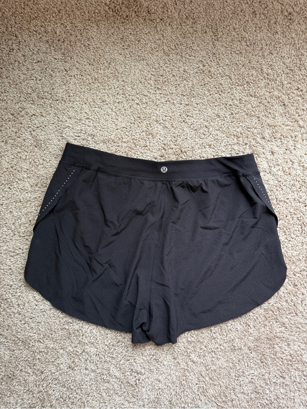 Lululemon Find Your Pace Short 3" *Lined - Picture 4 of 6